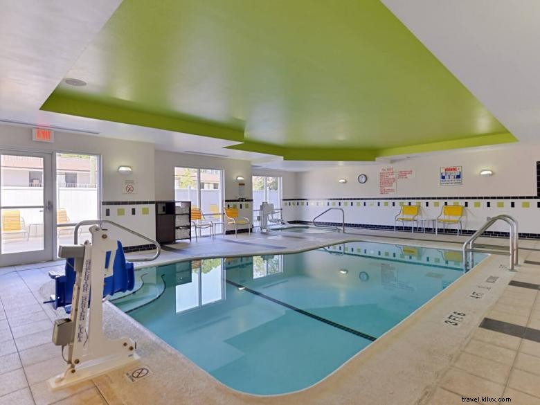 Fairfield Inn & Suites Kingsland – Comfortable Stay & Modern Amenities