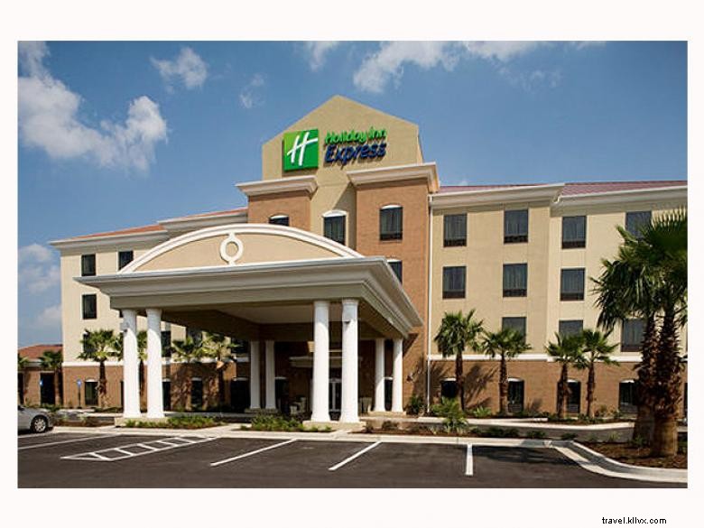 Holiday Inn Express & Suites Waycross – Comfortable Stay in Coastal Georgia