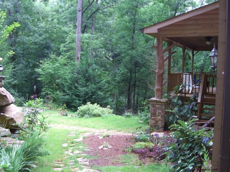 Bearadise Chalet: Premium Mountain Lodge with Scenic Views