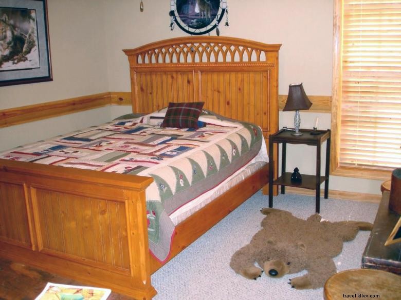 Bearadise Chalet: Premium Mountain Lodge with Scenic Views