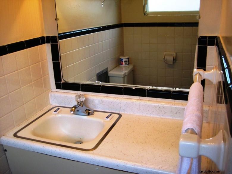 Skyland Motel – Relaxing Stay with Modern Amenities