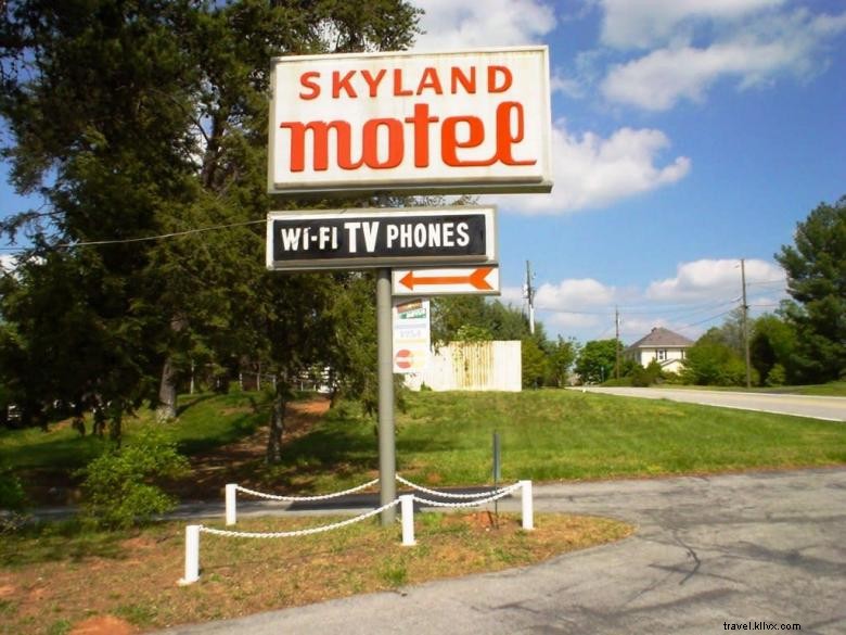 Skyland Motel – Relaxing Stay with Modern Amenities