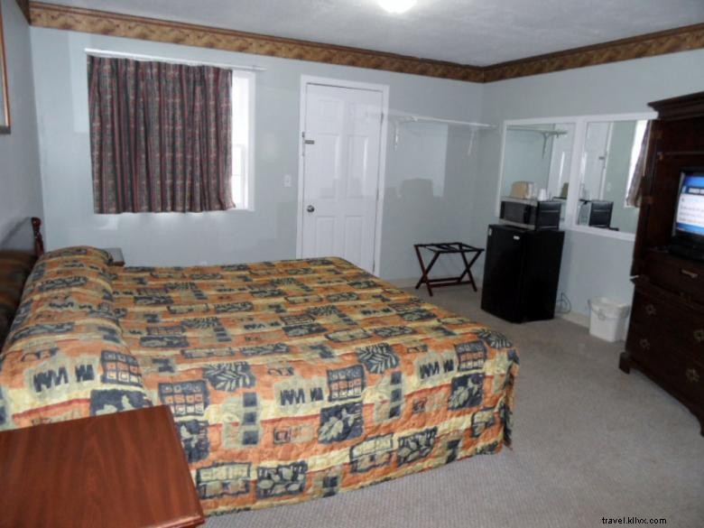 Skyland Motel – Relaxing Stay with Modern Amenities