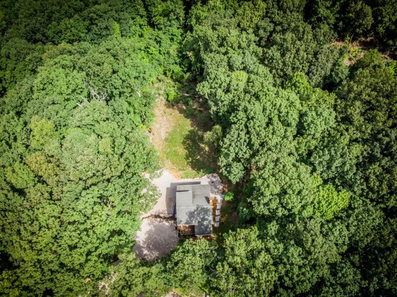 Huckleberry Cabin: Rustic Retreat in the Heart of Nature