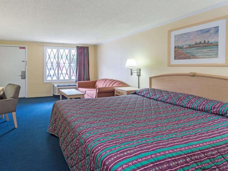 Knights Inn Norcross: Luxury Accommodation in Atlanta Metro