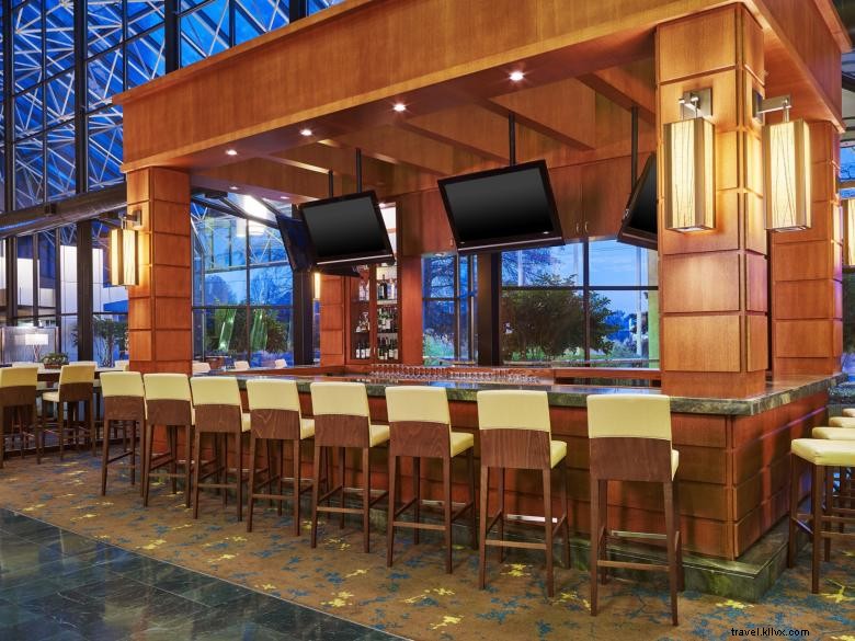 The Westin Atlanta Airport: Luxury Comfort & Seamless Travel Experience