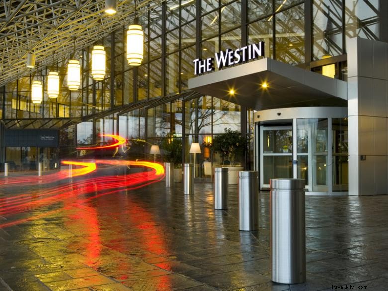 The Westin Atlanta Airport: Luxury Comfort & Seamless Travel Experience