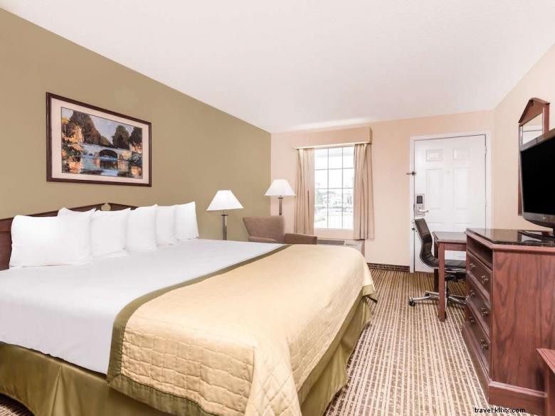 Baymont by Wyndham Albany – Comfortable Hotel Near Albany Mall