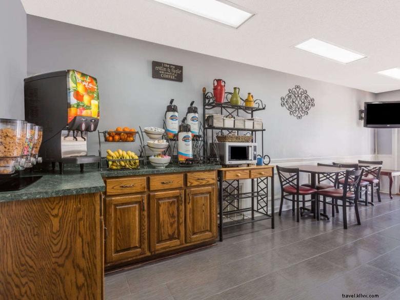 Baymont by Wyndham Albany – Comfortable Hotel Near Albany Mall