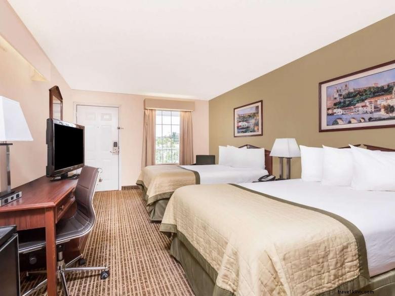 Baymont by Wyndham Albany – Comfortable Hotel Near Albany Mall