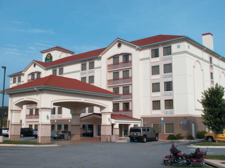 Comfortable Stay at La Quinta Inn & Suites Atlanta Douglasville - Near Metro