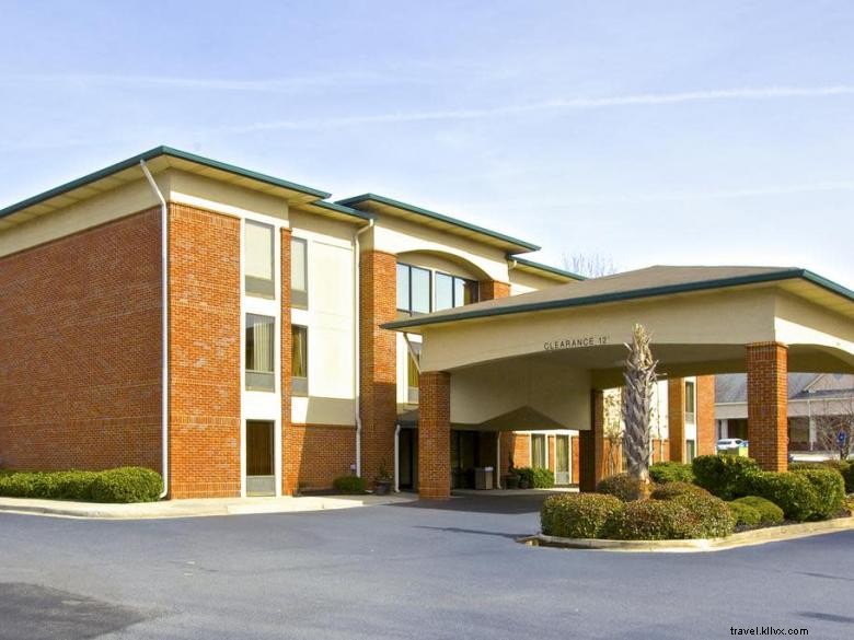 Country Inn & Suites by Radisson – Alpharetta, GA – Premium Comfort & Convenience
