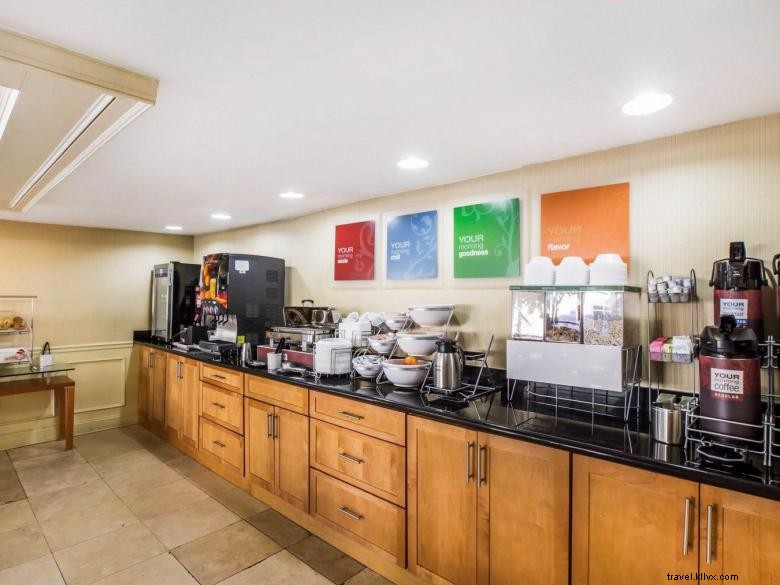 Country Inn & Suites by Radisson – Alpharetta, GA – Premium Comfort & Convenience