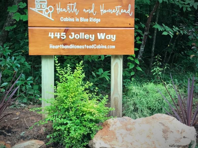 Hearth & Homestead Cabins: Rustic Retreats for Relaxation