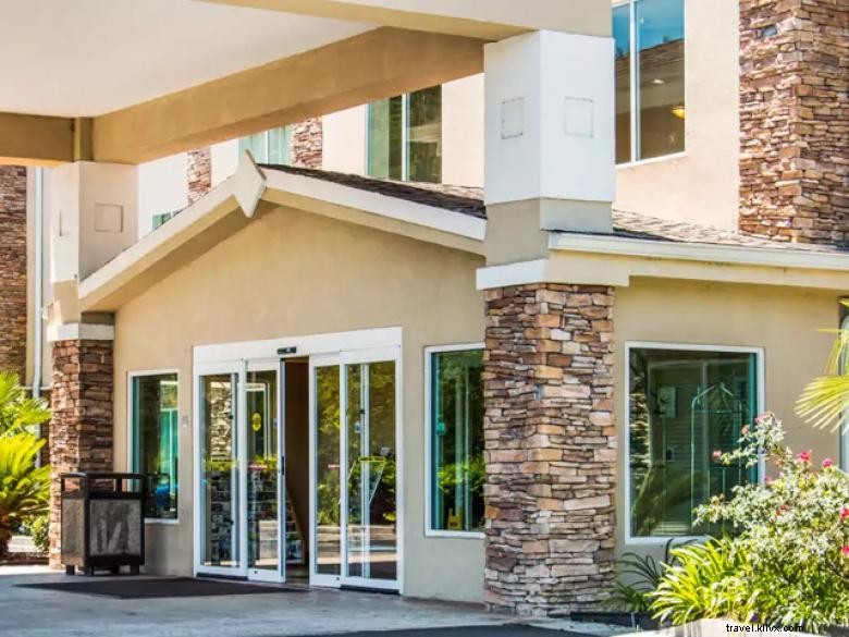 Sleep Inn & Suites Pooler – Your Cozy Coastal Escape