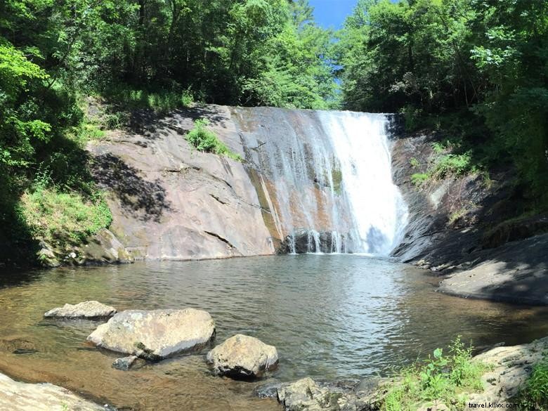 Cannon Falls Lodge – Premium Mountain Retreat