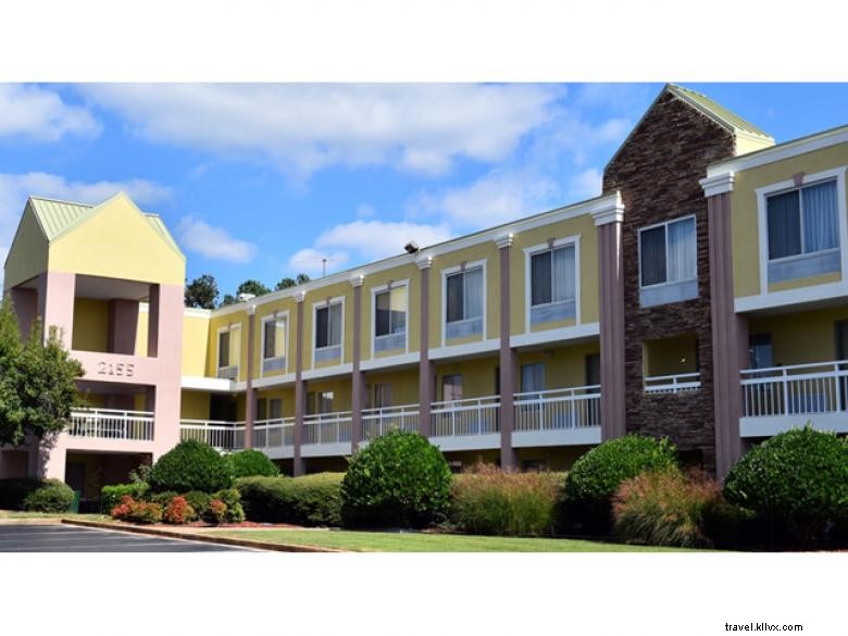 Quality Inn Northlake – Comfortable & Convenient Accommodation