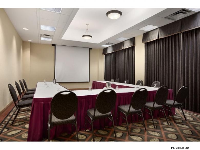 Embassy Suites by Hilton Atlanta Alpharetta – Luxury Comfort & Modern Amenities