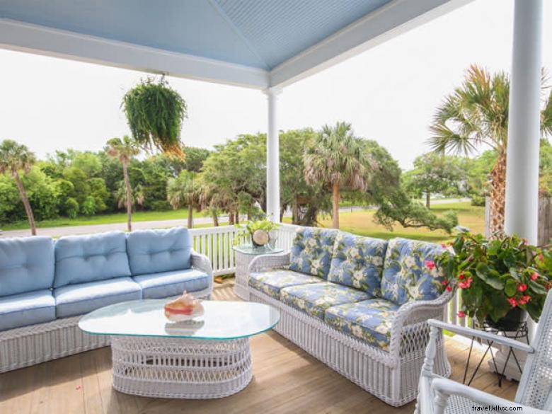 Surf Song Bed & Breakfast: Historic Victorian Retreat on Tybee Island