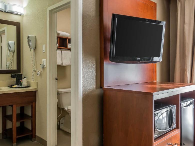 Comfort Inn Savannah Midtown – Modern Comfort in Coastal Georgia