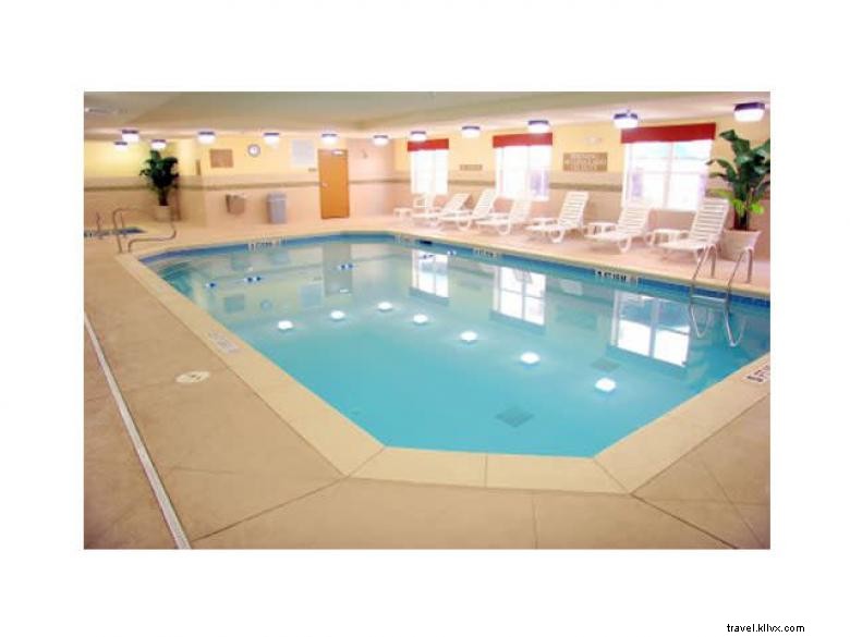 Country Inn & Suites by Radisson – Macon North: Comfort, Convenience, and Quality Service