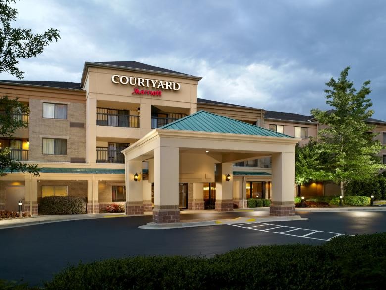 Courtyard by Marriott Atlanta Alpharetta – Luxury Comfort & Convenience