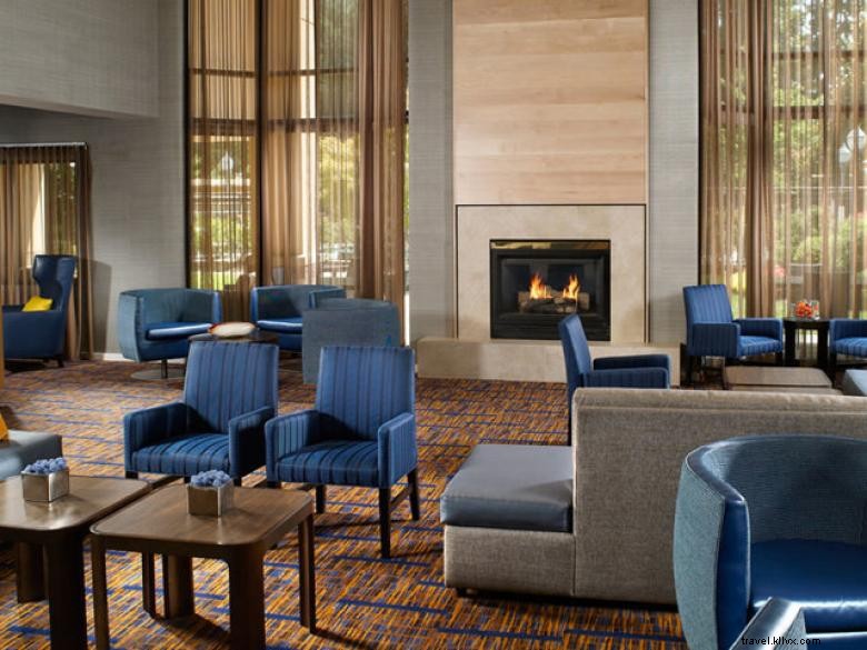 Courtyard by Marriott Atlanta Alpharetta – Luxury Comfort & Convenience