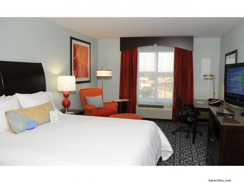 Hilton Garden Inn Atlanta South – Premium Comfort & Convenience