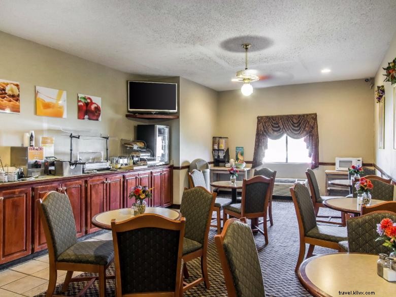Stay at Quality Inn & Suites Savannah North – Comfort & Value in Port Wentworth