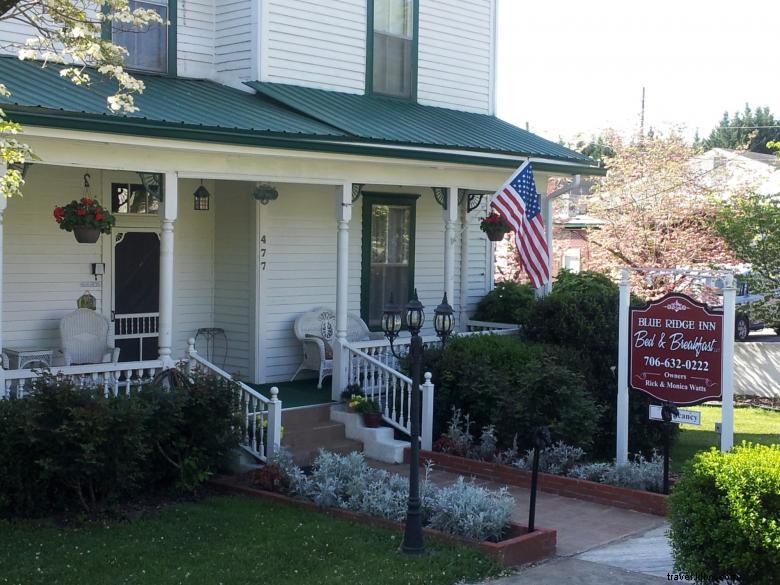 Blue Ridge Inn: Elegant Bed & Breakfast Retreat