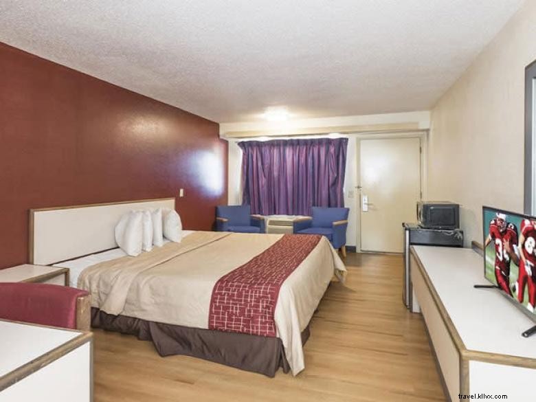 Red Roof Inn Norcross, Atlanta – Comfortable & Convenient Stay