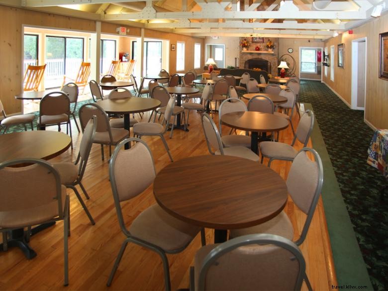 Explore Loreley Resort: Luxury Accommodations & Premier Amenities