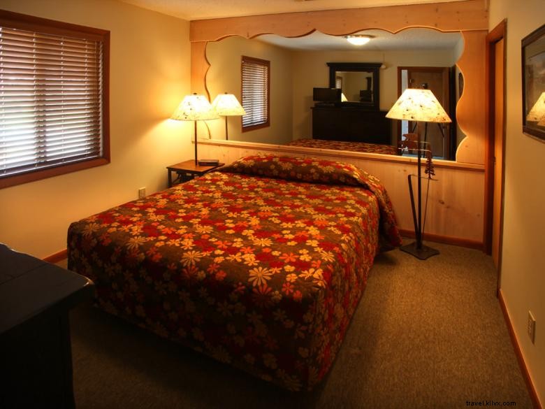 Explore Loreley Resort: Luxury Accommodations & Premier Amenities