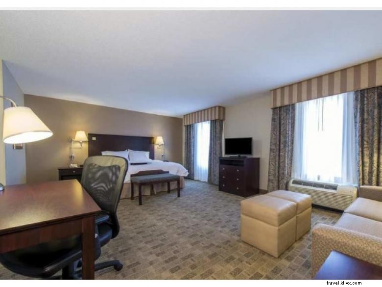 Hampton Inn & Suites Atlanta Airport West – Comfortable Stay Near Camp Creek Parkway