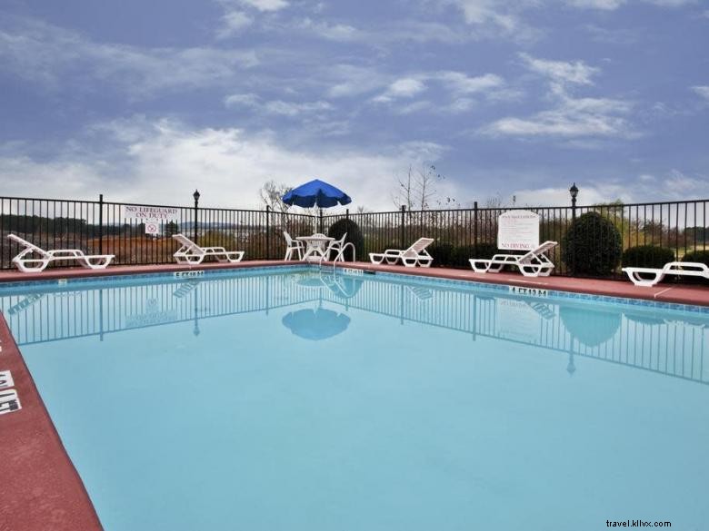 Baymont by Wyndham Calhoun – Comfortable & Convenient Hospitality