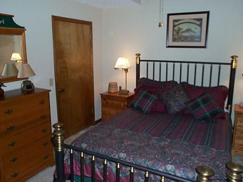 Luxury 3-Bedroom Cabin at Bear Ridge – Cozy Mountain Retreat