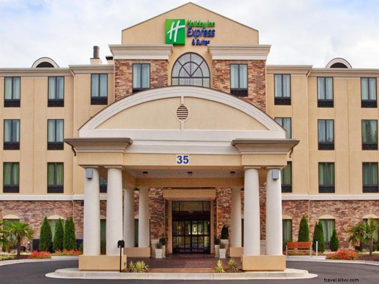 Holiday Inn Express & Suites Rome – Comfort & Convenience for Travelers