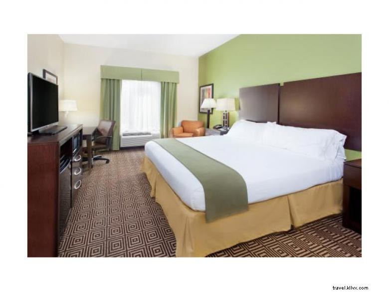 Holiday Inn Express & Suites Rome – Comfort & Convenience for Travelers