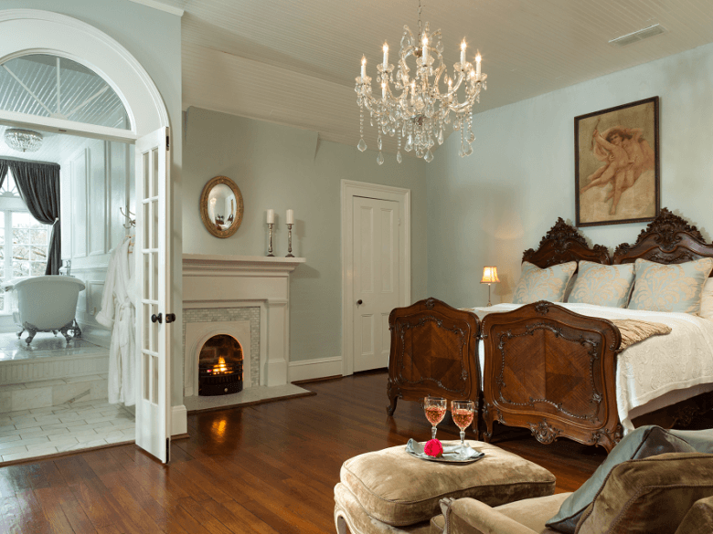 Twelve Oaks Bed & Breakfast: Historic Comfort in Covington, GA