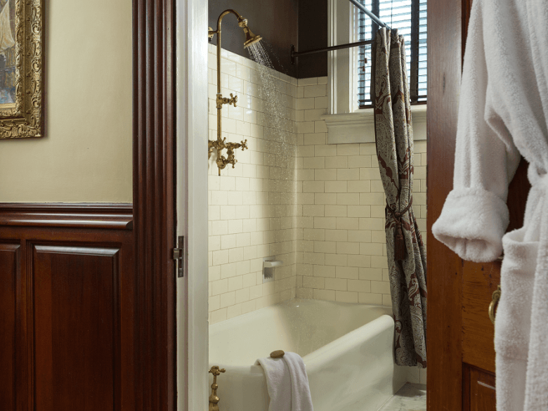 Twelve Oaks Bed & Breakfast: Historic Comfort in Covington, GA