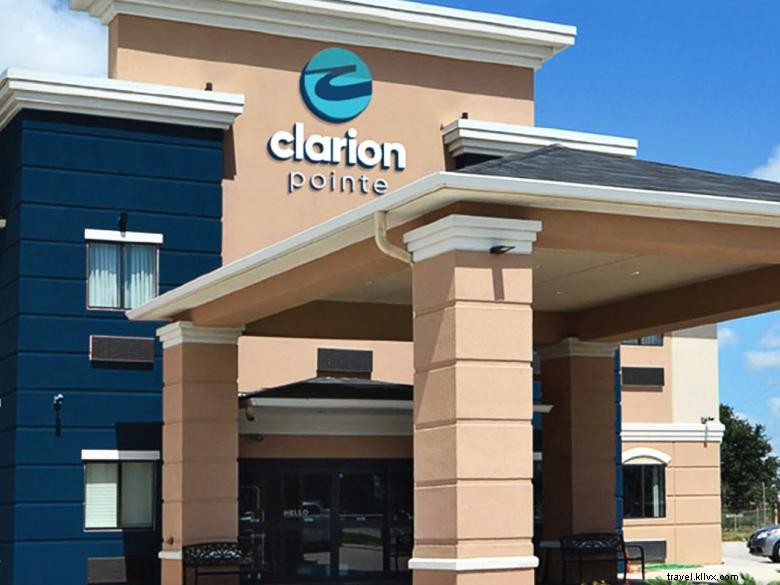 Stay at Clarion Pointe Columbus – Luxury, Comfort, and Convenience