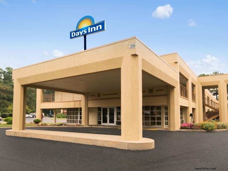 Days Inn by Wyndham Atlanta Stone Mountain – Comfortable Rooms, Free Breakfast & Easy Access