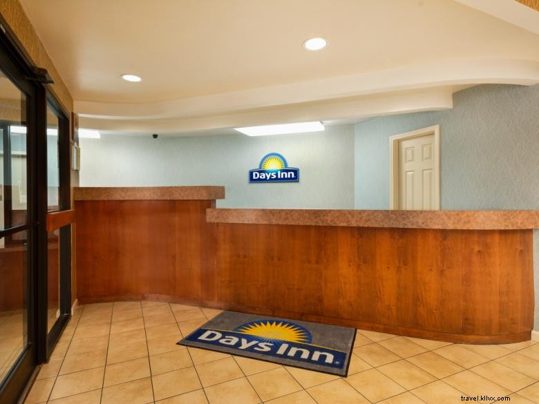 Days Inn by Wyndham Atlanta Stone Mountain – Comfortable Rooms, Free Breakfast & Easy Access