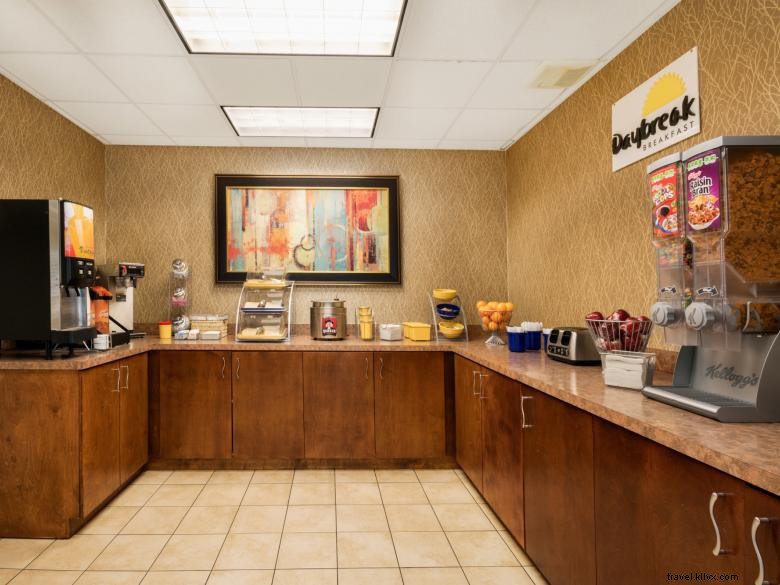 Days Inn by Wyndham Atlanta Stone Mountain – Comfortable Rooms, Free Breakfast & Easy Access