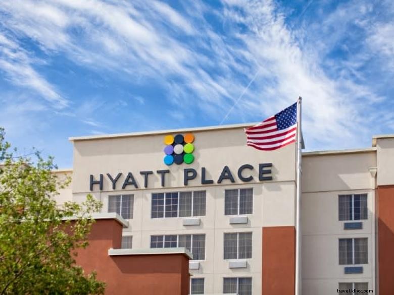 Hyatt Place Columbus-North – Comfortable Queen-Bed Rooms with Seasonal Outdoor Pool
