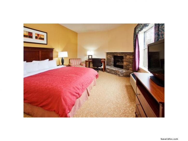 Country Inn & Suites by Radisson – Comfortable Stay in Helen, Georgia