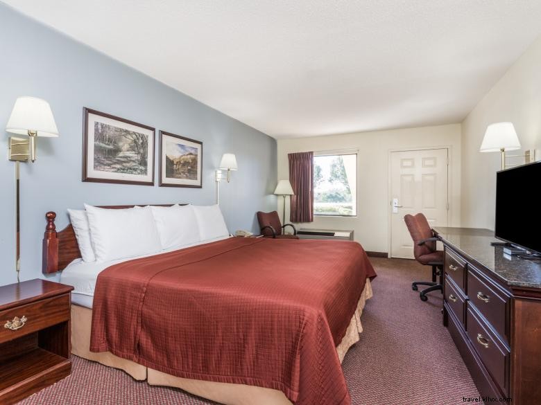 Days Inn by Wyndham Royston – Comfortable Stay, Affordable Rates & Convenient Location