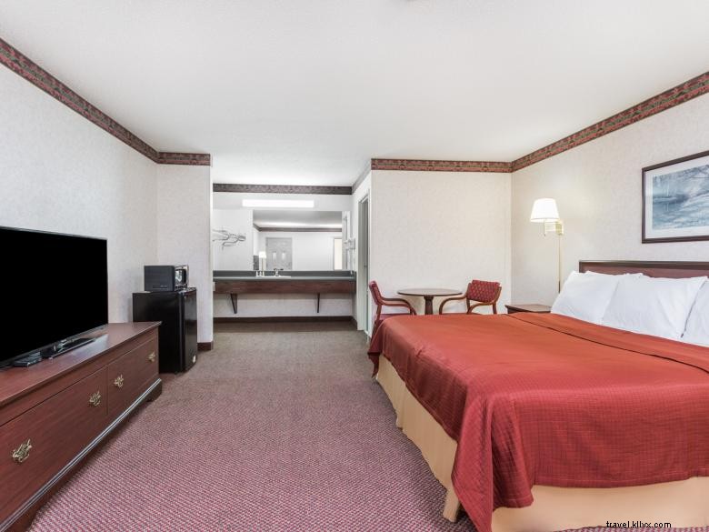 Days Inn by Wyndham Royston – Comfortable Stay, Affordable Rates & Convenient Location