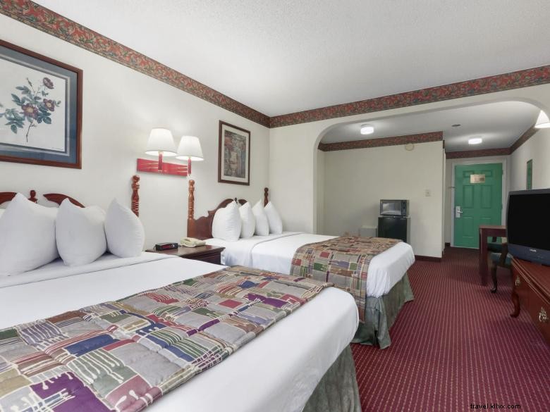 Ramada Limited Alpharetta – Modern Comfort & Convenient Location