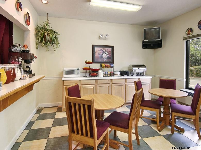 Ramada Limited Alpharetta – Modern Comfort & Convenient Location